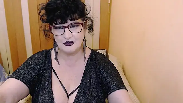 QuuenOfSin online show from February 2, 2025, 2:17 am