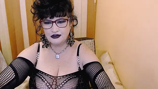 QuuenOfSin online show from February 9, 2025, 10:54 pm