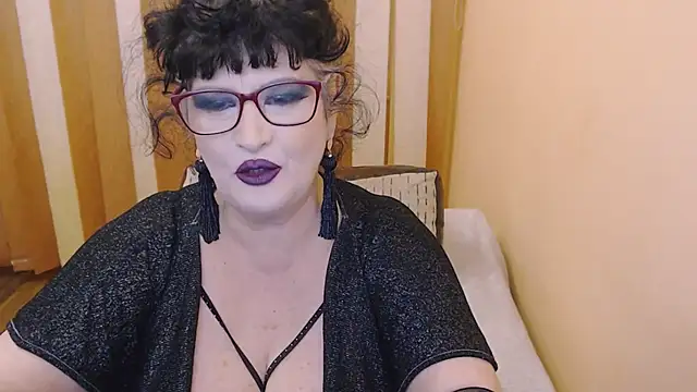 QuuenOfSin online show from March 2, 2025, 5:25 pm