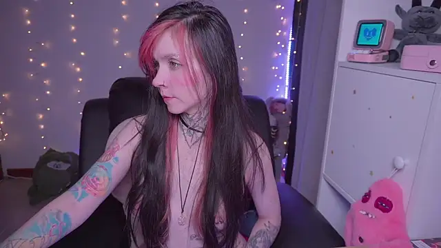 Snapshot of -VKatt chatting on June 14, 2026, 3:08 am -VKatt online show from June 14, 2026, 3:08 am