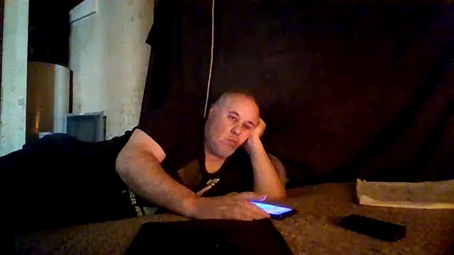 Snapshot of Nightshade1195 chatting on May 18, 2026, 8:25 pm Nightshade1195 online show from May 18, 2026, 8:25 pm