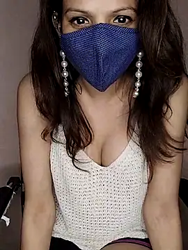 Snapshot of lovelyrosewifey chatting on May 4, 2026, 11:17 am lovelyrosewifey online show from May 4, 2026, 11:17 am