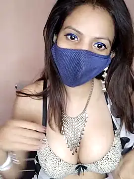 Snapshot of lovelyrosewifey chatting on May 10, 2026, 11:37 am lovelyrosewifey online show from May 10, 2026, 11:37 am