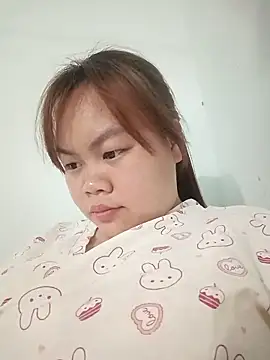 Truxcy1 online show from April 20, 2026, 3:15 pm