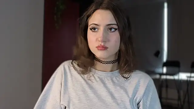 lovergirl4me online show from May 1, 2026, 7:46 am
