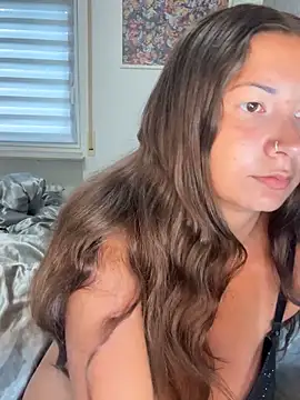 Snapshot of AmeliaStarOfficial chatting on July 1, 2026, 5:02 pm AmeliaStarOfficial online show from July 1, 2026, 5:02 pm