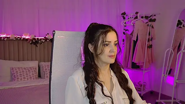 AureliaVane online show from June 23, 2026, 3:54 pm