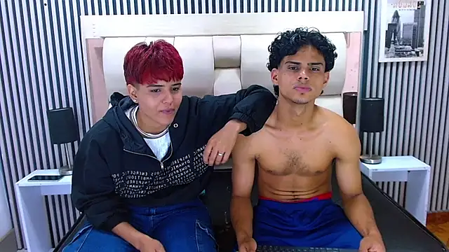 Enma And David online show from April 20, 2026, 10:00 pm