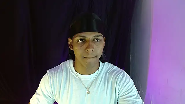Snapshot of zoriel_bigcock chatting on May 8, 2026, 6:24 pm zoriel bigcock online show from May 8, 2026, 6:24 pm