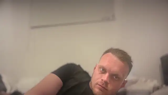 Snapshot of hallihallo12343 chatting on May 6, 2026, 5:29 pm hallihallo12343 online show from May 6, 2026, 5:29 pm