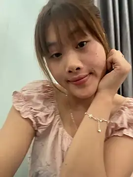 Ly-sexyy online show from May 14, 2026, 4:19 am