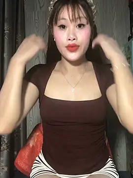 Ly-sexyy online show from May 19, 2026, 4:13 pm