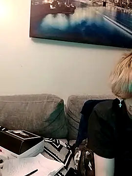 CamsWRLD online show from April 21, 2026, 9:15 am