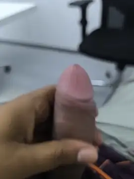 Hotmen84050 online show from May 28, 2026, 3:48 am
