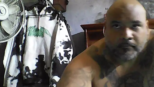 Snapshot of joeyslicks chatting on May 2, 2026, 4:12 pm joeyslicks online show from May 2, 2026, 4:12 pm