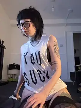 Snapshot of Cherry_Bomb_xoxo chatting on May 9, 2026, 8:25 pm Cherry Bomb xoxo online show from May 9, 2026, 8:25 pm