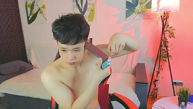 icexoxo2 online show from April 25, 2026, 6:27 pm