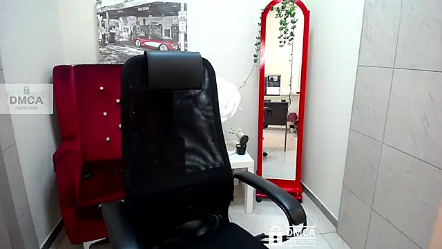  donnaSia  online show from April 27, 2026, 12:14 pm