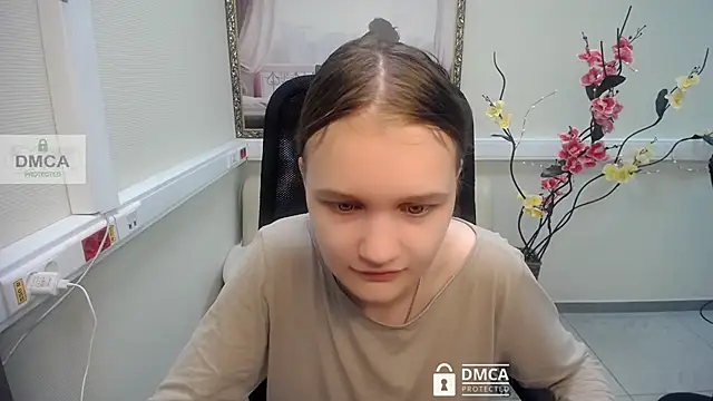 Snapshot of _donnaSia_ chatting on July 12, 2026, 6:48 am donnaSia online show from July 12, 2026, 6:48 am