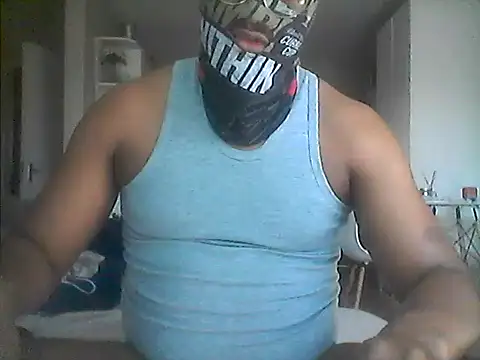 Snapshot of LunjeSA chatting on July 1, 2026, 9:22 am LunjeSA online show from July 1, 2026, 9:22 am