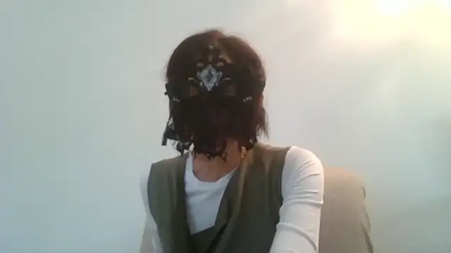 HelenTiAscolta online show from May 7, 2026, 1:16 pm