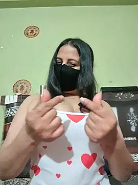 Snapshot of Priya_9945 chatting on July 12, 2026, 1:24 pm Priya 9945 online show from July 12, 2026, 1:24 pm