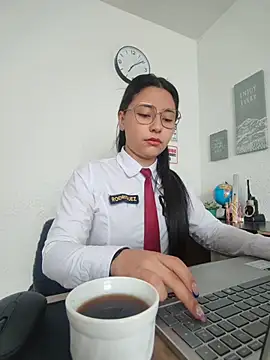 Snapshot of Queen_linda1 chatting on May 25, 2026, 12:11 pm Queen linda1 online show from May 25, 2026, 12:11 pm