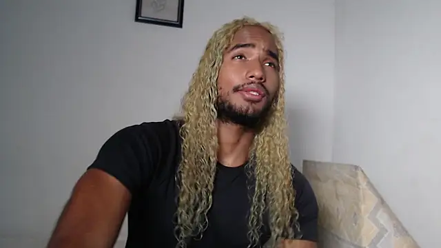 Snapshot of salvatore_amator chatting on May 24, 2026, 12:54 pm salvatore amator online show from May 24, 2026, 12:54 pm