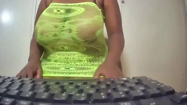 BusttyBoobs19 online show from May 3, 2026, 1:00 am