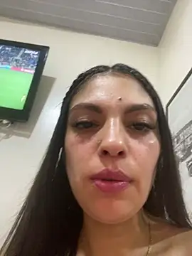 Snapshot of celeste_Ba chatting on June 4, 2026, 9:54 pm celeste Ba online show from June 4, 2026, 9:54 pm