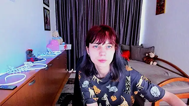 MiniLysii online show from June 17, 2026, 5:43 am