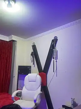 SamiiContreras  online show from May 20, 2026, 11:05 am