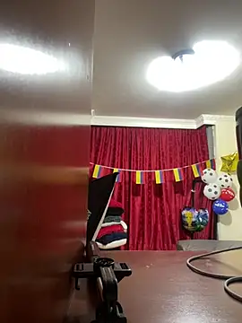 SamiiContreras  online show from July 8, 2026, 11:04 am