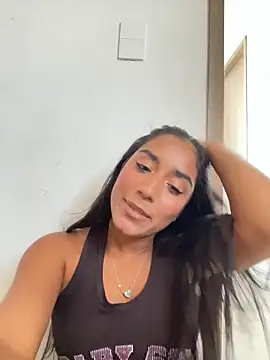SaryJonex online show from May 10, 2026, 4:34 pm