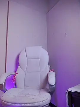 Snapshot of AMY_AND_ANDY chatting on May 17, 2026, 3:15 am AMY AND ANDY online show from May 17, 2026, 3:15 am