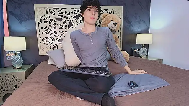 Snapshot of DemonFoxx chatting on April 30, 2026, 1:17 pm DemonFoxx online show from April 30, 2026, 1:17 pm