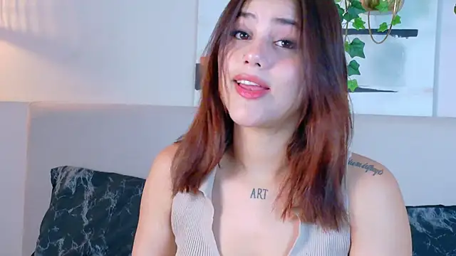 CuteWofy  online show from June 3, 2026, 11:46 am