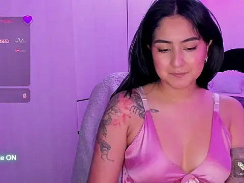 ViolettaKai online show from May 2, 2026, 12:48 am