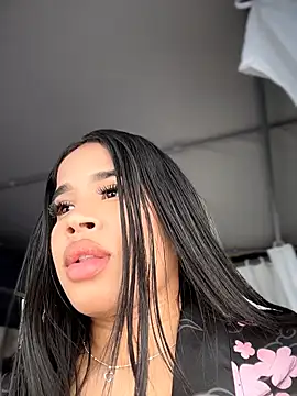 Snapshot of EmmaExoticaXXX chatting on June 18, 2026, 9:30 pm EmmaExoticaXXX online show from June 18, 2026, 9:30 pm