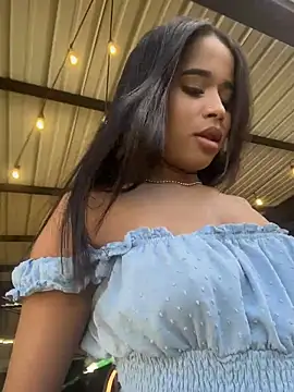 Snapshot of EmmaExoticaXXX chatting on July 24, 2026, 9:46 pm EmmaExoticaXXX online show from July 24, 2026, 9:46 pm