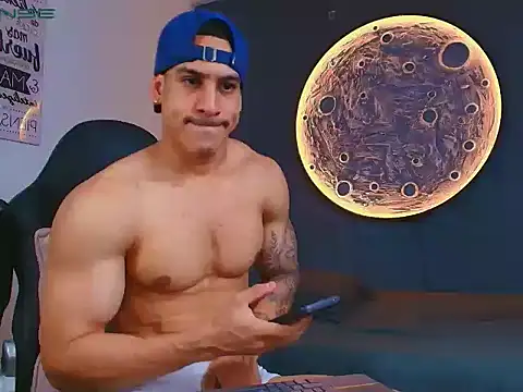 DURAN DHIKOL1 online show from April 23, 2026, 11:40 pm