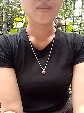 Rosie LoveUU online show from April 23, 2026, 11:40 pm