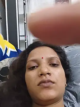 Snapshot of SS_sanjna chatting on June 16, 2026, 10:40 am SS sanjna online show from June 16, 2026, 10:40 am