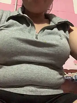 Snapshot of Helen-baby chatting on May 21, 2026, 7:10 pm Helen-baby online show from May 21, 2026, 7:10 pm