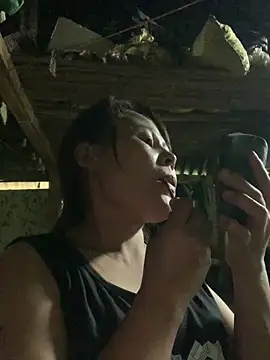 Snapshot of Helen-baby chatting on June 12, 2026, 5:06 am Helen-baby online show from June 12, 2026, 5:06 am