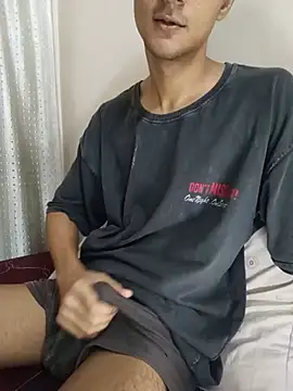 Snapshot of skinny_raj chatting on June 12, 2026, 8:08 pm skinny raj online show from June 12, 2026, 8:08 pm