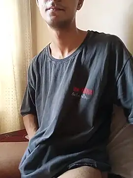 Snapshot of skinny_raj chatting on June 18, 2026, 8:36 am skinny raj online show from June 18, 2026, 8:36 am