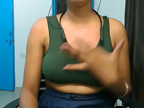 ur sassypriya online show from June 18, 2026, 4:33 pm