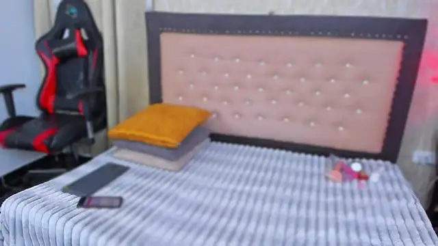 Snapshot of Zoedeleon chatting on July 18, 2026, 11:58 am Zoedeleon online show from July 18, 2026, 11:58 am