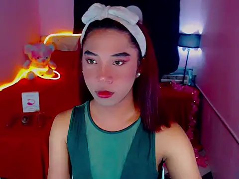 Snapshot of URsexyLylia chatting on May 6, 2026, 7:19 pm URsexyLylia online show from May 6, 2026, 7:19 pm